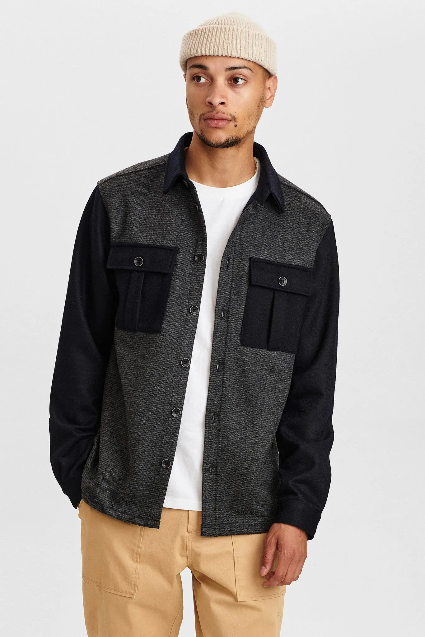 AKHAURO WOOL OVERSHIRT - Caviar