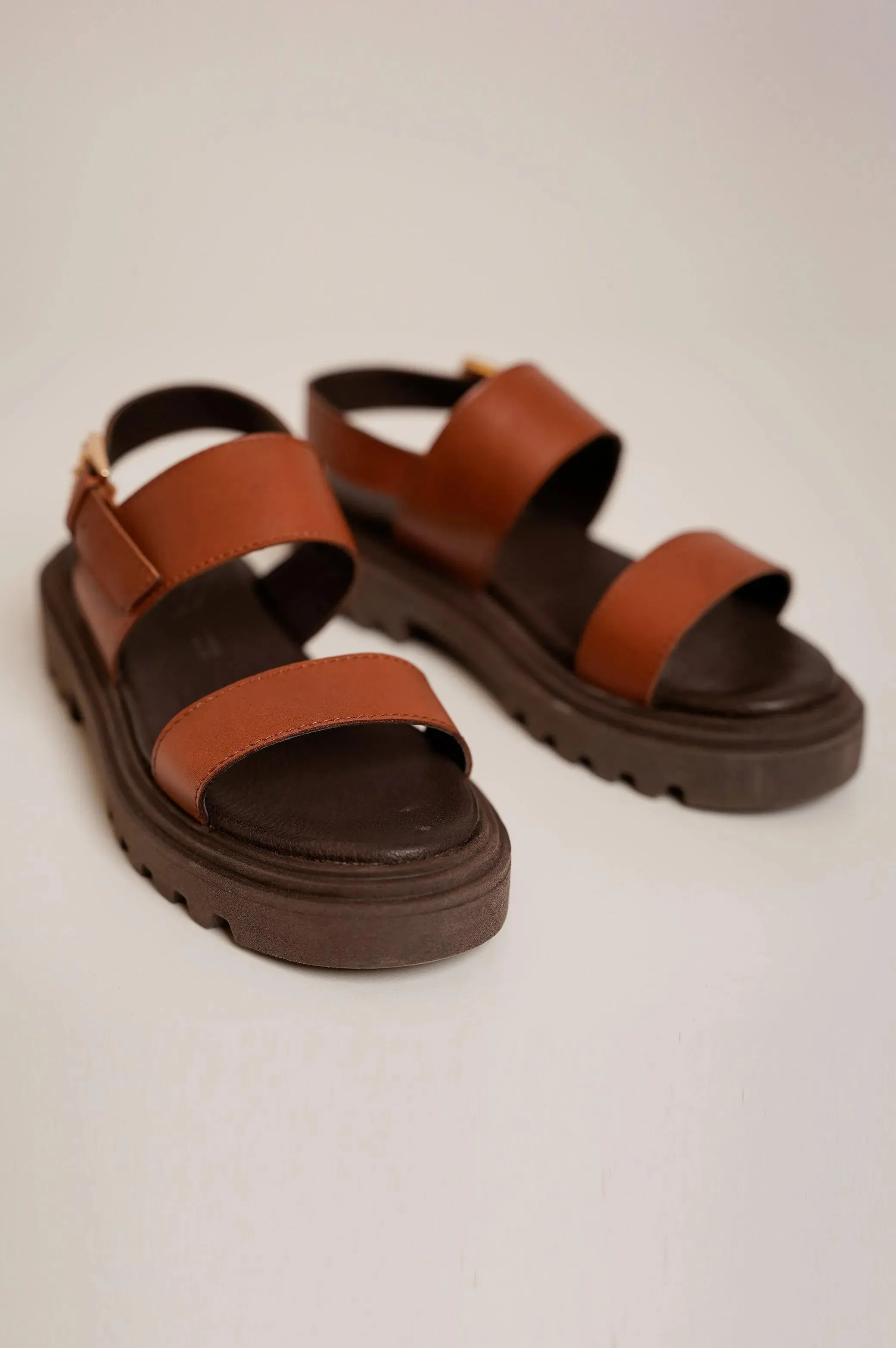 CHUNKY LEATHER SANDALS