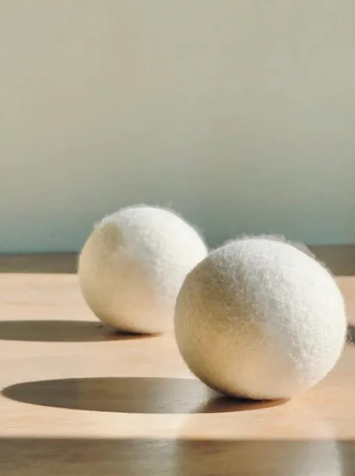 Dryer balls wool felt