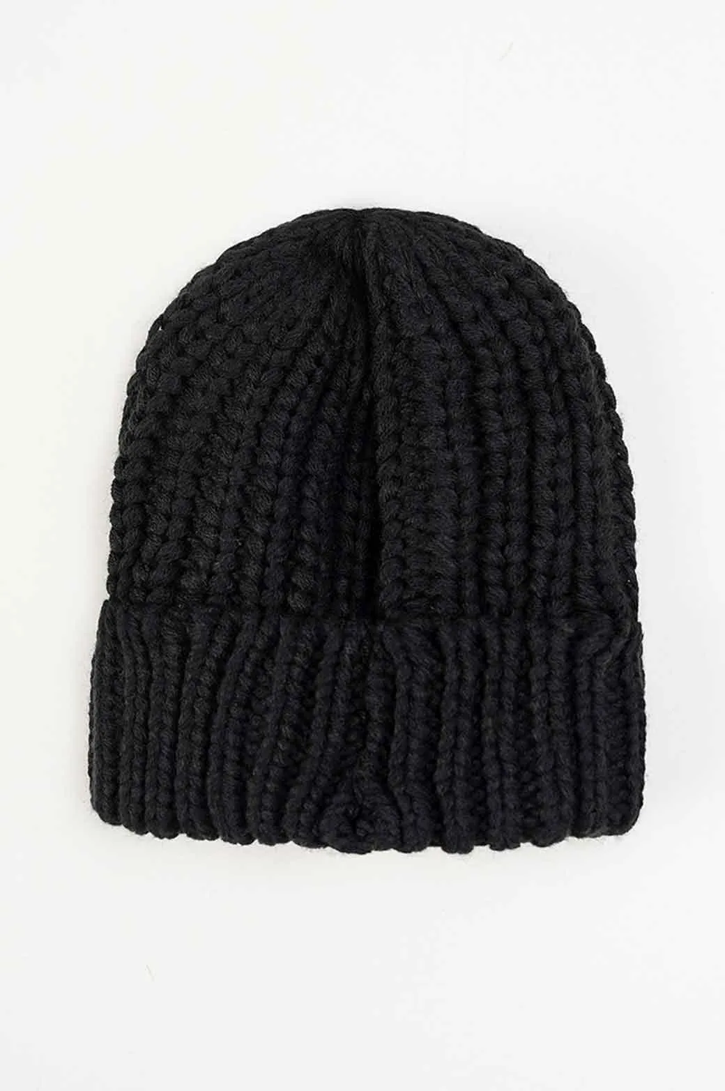 KNITTED BEANIE