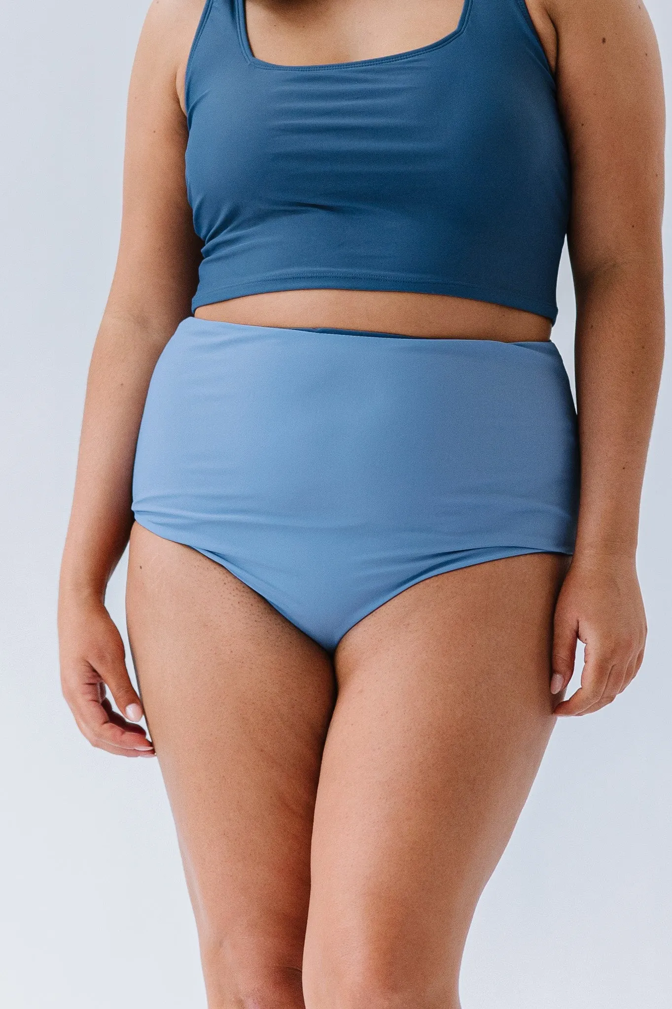 Leisure Reversible Bottom | Surface Deep Blue