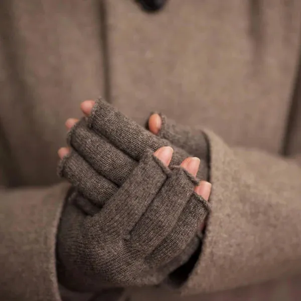 NISHIGUCHI KUTSUSHITA : teni merino wool gloves - Navy