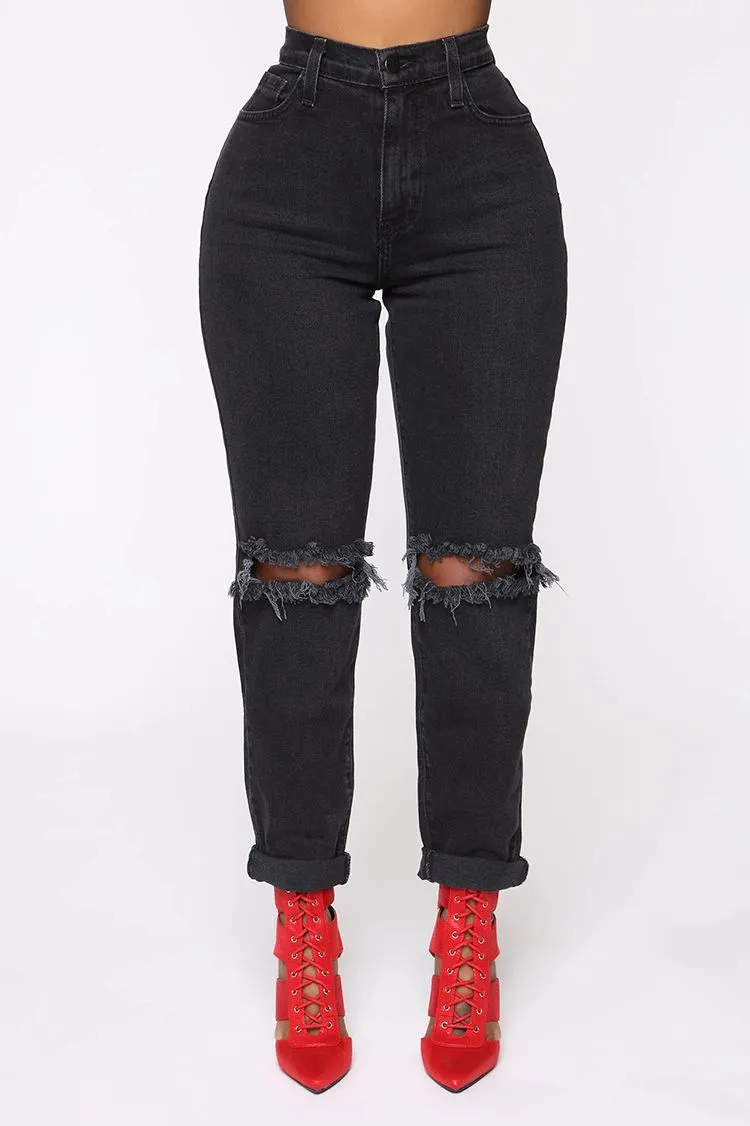 Ripped Knee Holes Distressed Denim Jeans With Holes