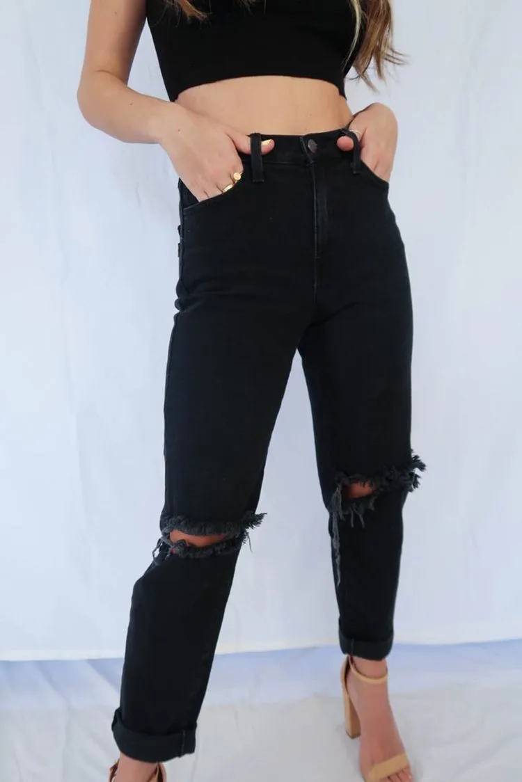 Ripped Knee Holes Distressed Denim Jeans With Holes