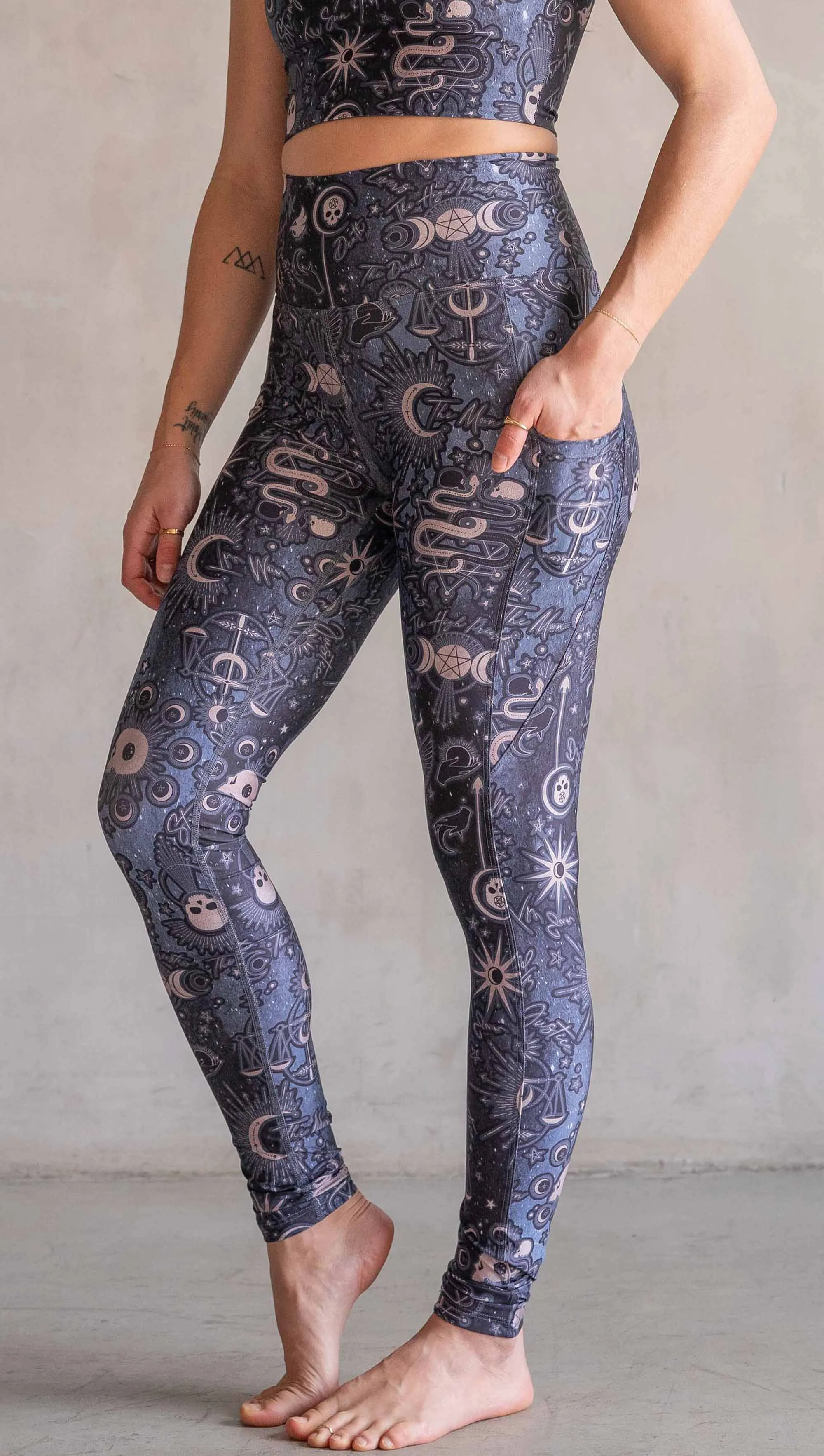 Tarot - Featherlight Leggings